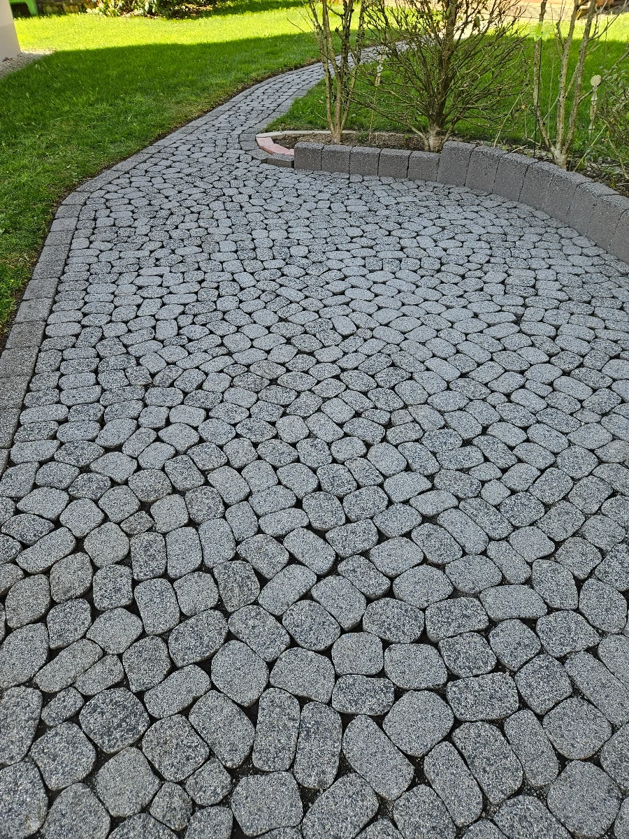 reinigung von betonpflaster